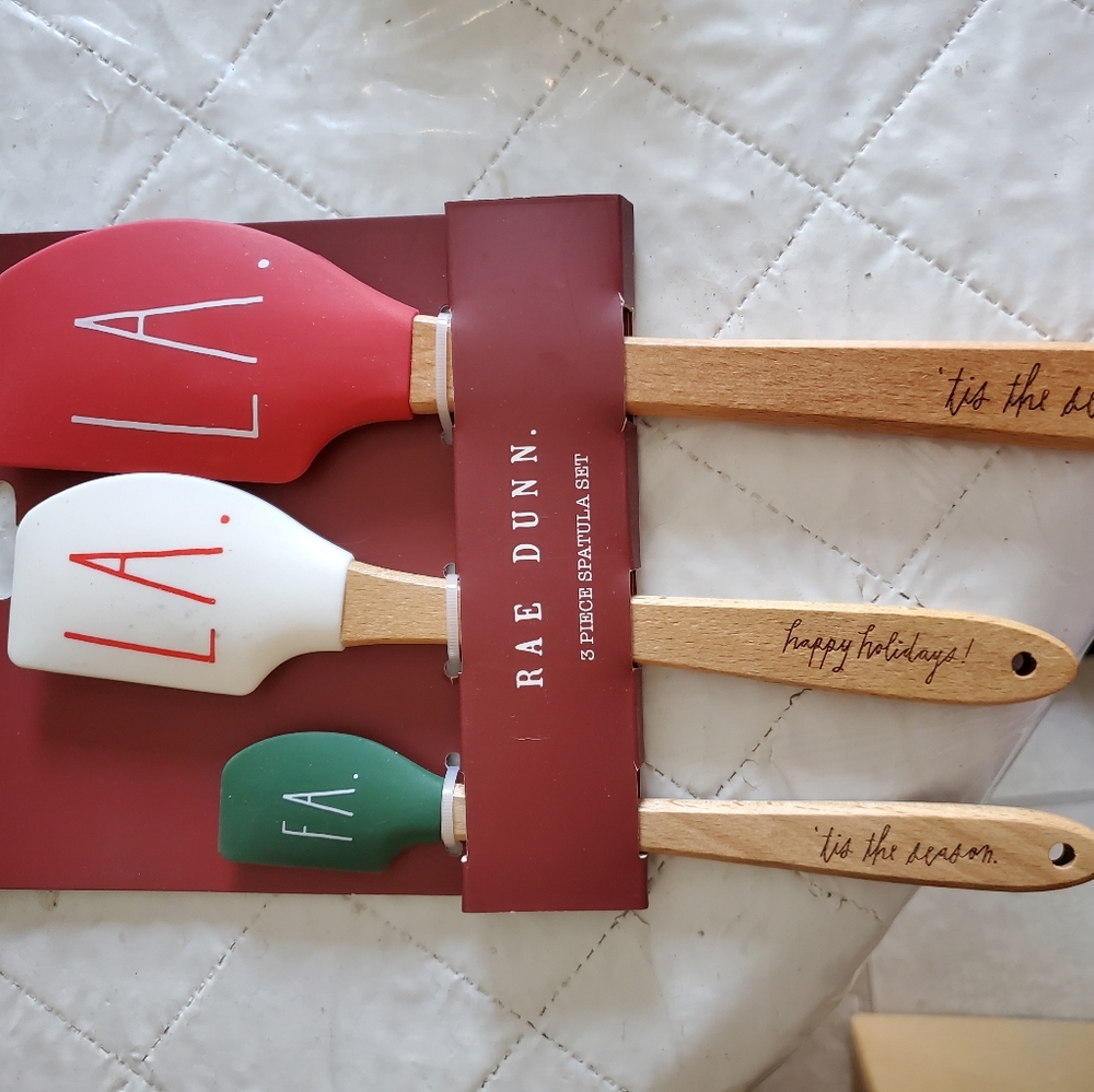 Rae dunn christmas spatula 3pc